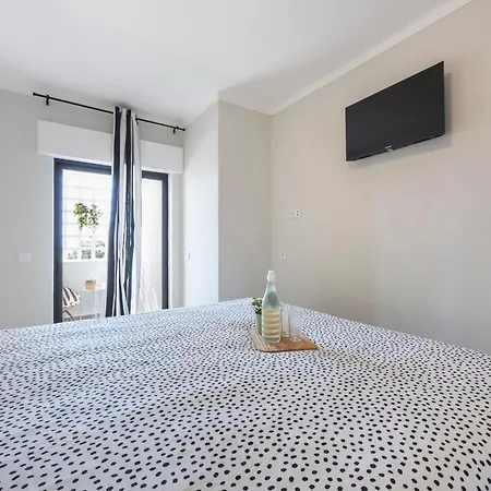 Apartamento T2 Rosa - 500m Da Rocha